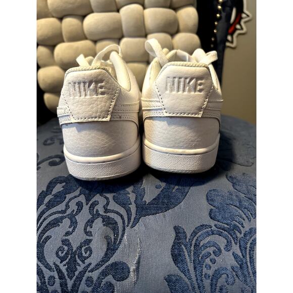 Nike Court Legacy Triple White Women Size 8.5 - Picture 4 of 6